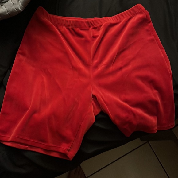 Red velvet lounge set - Picture 3 of 3